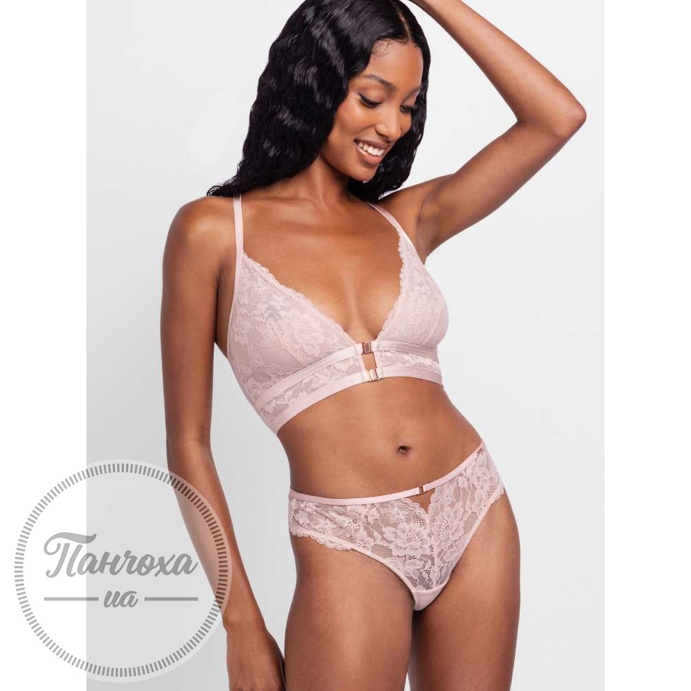 Әдемі аққұбалар бейнеленген HD порно видео